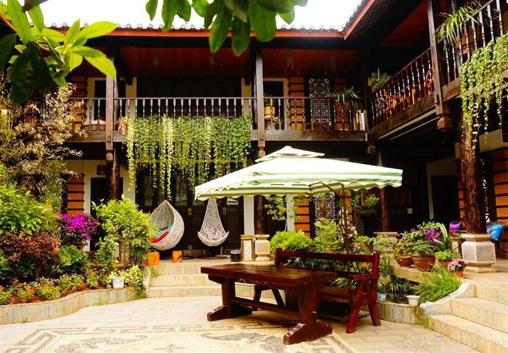 Lijiang Wangjia Courtyard Inn Esterno foto