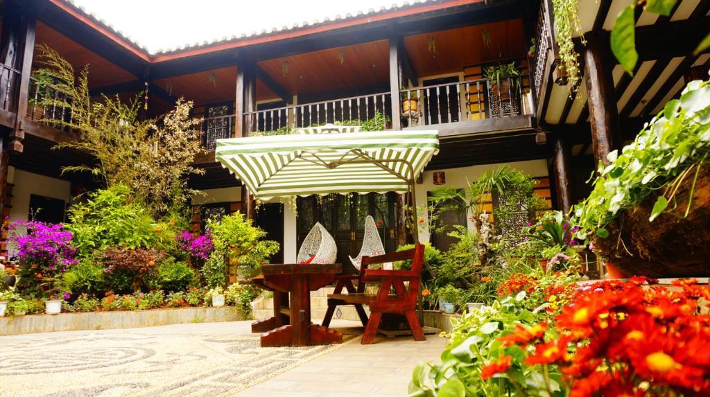 Lijiang Wangjia Courtyard Inn Esterno foto