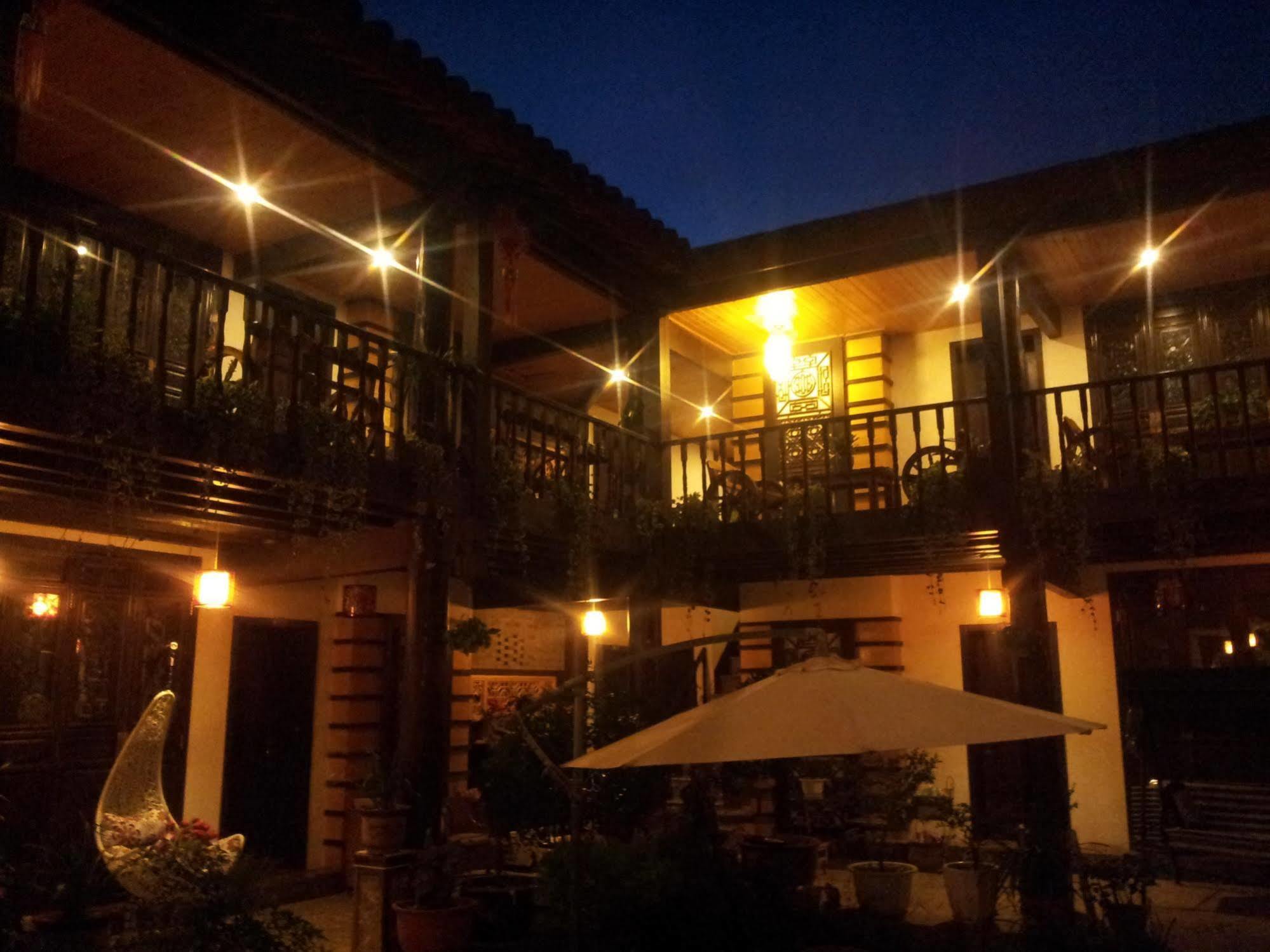 Lijiang Wangjia Courtyard Inn Esterno foto